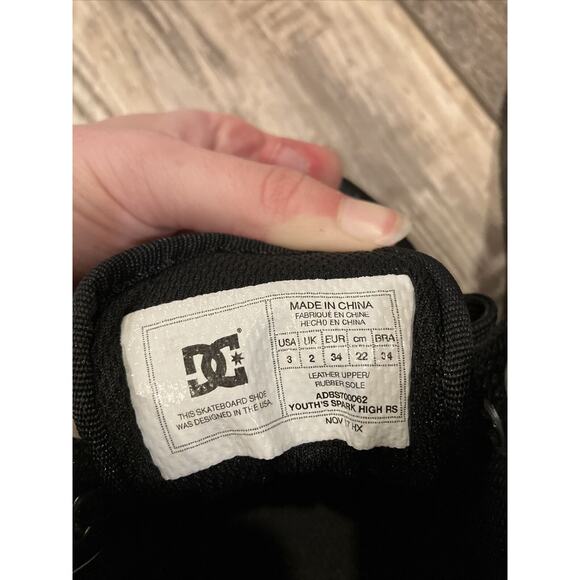 DC SHOES CURE SPARKS HI TOP Black Youth Size 3 - Picture 5 of 5